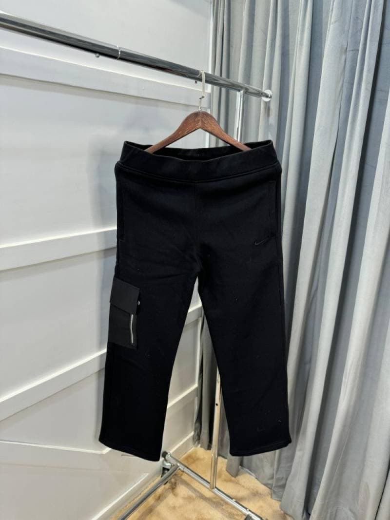 Nik e cargo track pant slim fit premium fabric black 1197