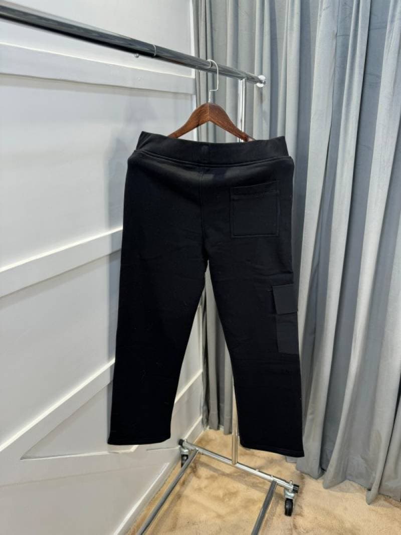 Nik e cargo track pant slim fit premium fabric black 1197 alternate view