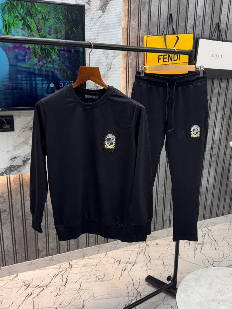 sale.VERSACE IMPORTED BLACK FRONT LOGO PRINTED VERY PREMIUM FULL SLEEVES TRACKSUIT MR108