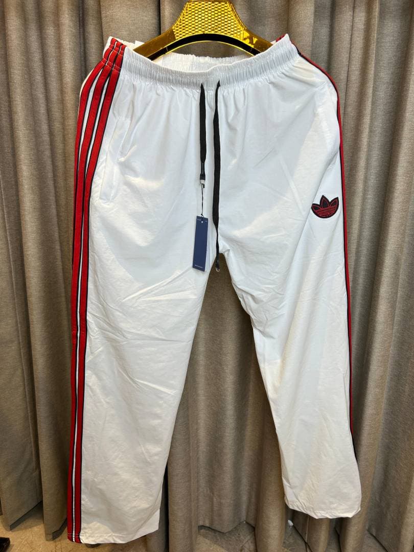 ADIDA_S ORIGINALS WHITE RED 3 STRIPES PREMIUM TRACKPANT