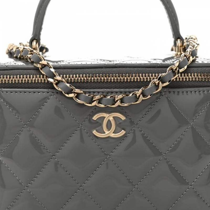 chane_l quilted small Top handle vanity case with chain and box 843 alternate view