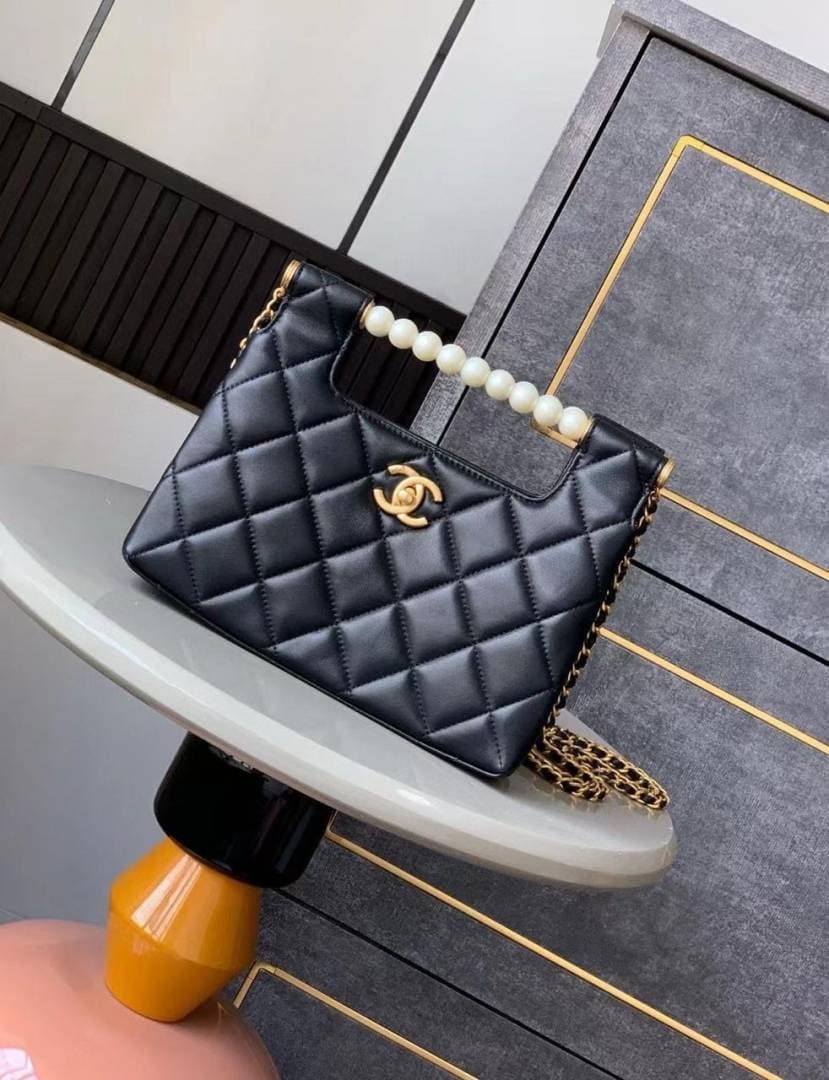 Chanel_Pearl_Classic_Flap_Shoulder_Bag_With_OG_Box_&_Dust_Bag_(Black-1160)
