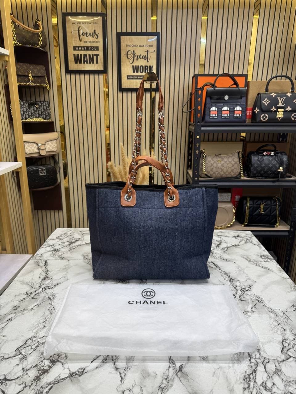 CHANE_L PARIS DUE TOTE BAG DIOMOND LOGO WITH DUST BAG PREMIUM QUALITY (BLUE) alternate view